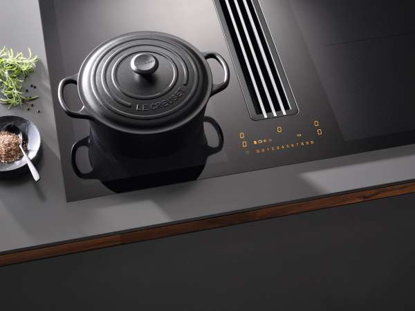 Miele KMDA 7476 FL  Induktionskochfeld mit integriertem Dunstabzug mit zwei extra großen PowerFlex XL-Kochbereichen und flächenbündigem Dunstabzug